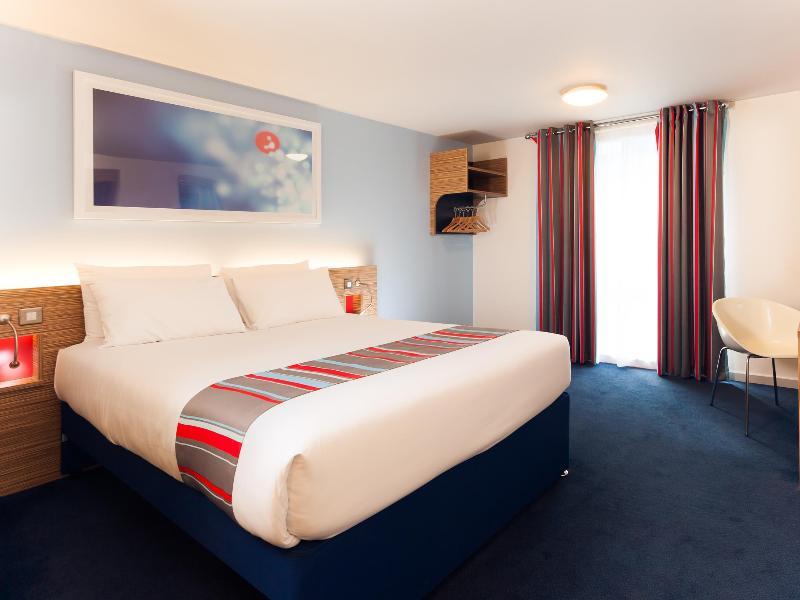 Travelodge Worthing Seafront Exterior photo